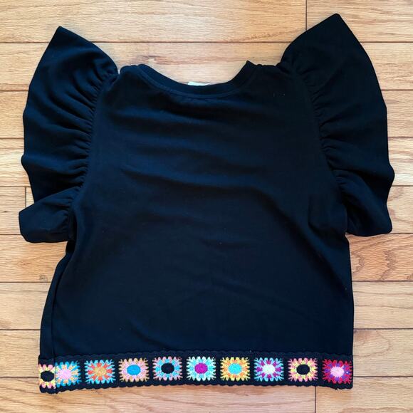 NWT Entro Black Ruffled Sleeve Colorful Crochet Hem Boho Chic Women's Top Medium - Picture 2 of 8